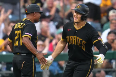 Lowe, Flores power Pirates over Red Sox, 8-4